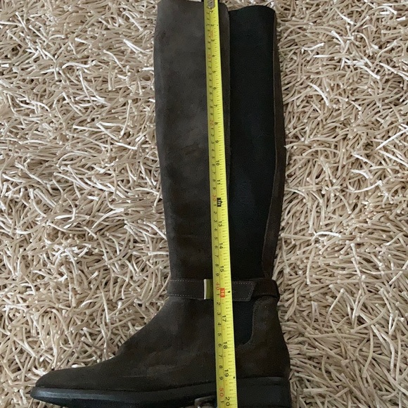Tall suede boots - Picture 4 of 5